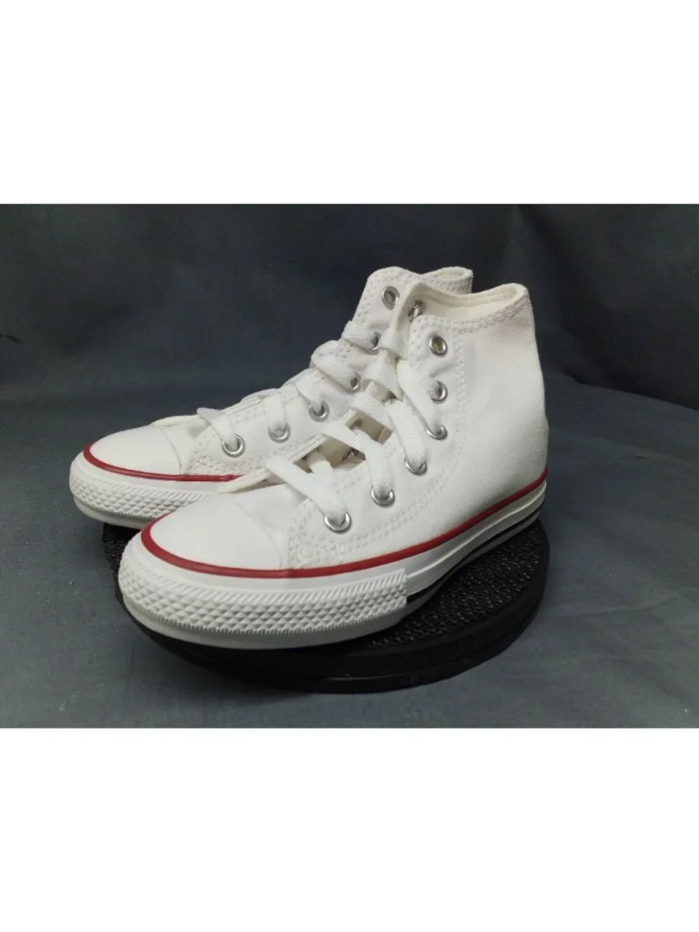 Converse Toddler Chuck Taylor All Star Hi Lace Up White Kids Size 5 NEW IN BOX!